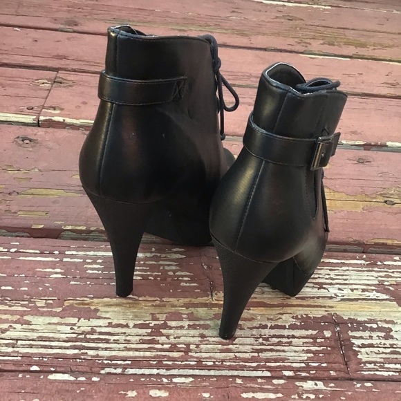 Charles David Black Booties - Picture 5 of 11